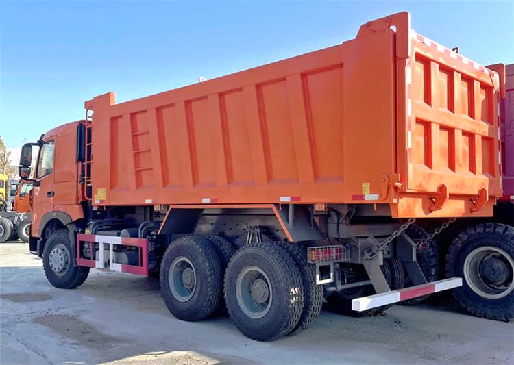 Sinotruk Howo 371 6x4 Tipper Truck will be sent to Senegal Kalolack