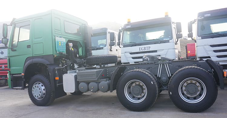 howo 371 tractor