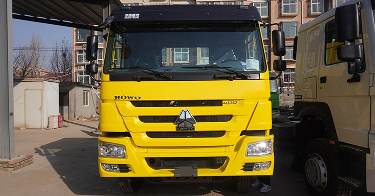 New Howo Trucks 400 | Howo 6x4 Tractor Truck for Sale in Senegal Darkar
