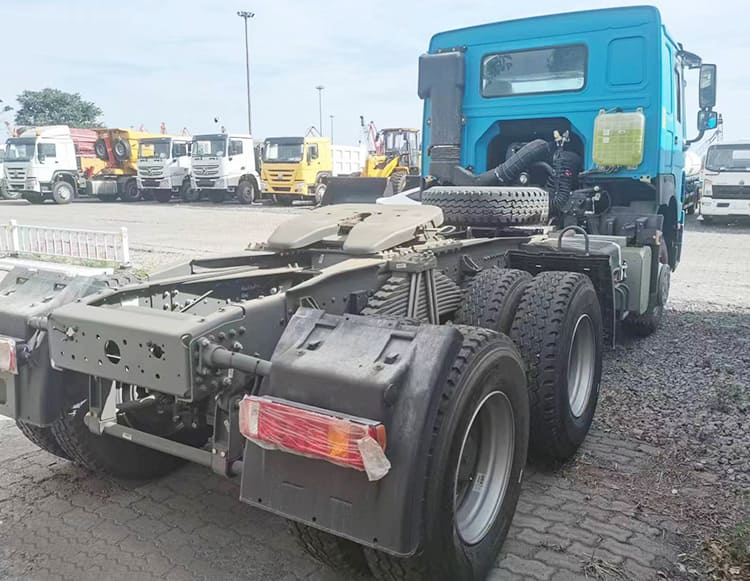 New Howo Trucks 400 | Sinotruk Howo 6x4 Tractor Truck Price in Senegal Darkar