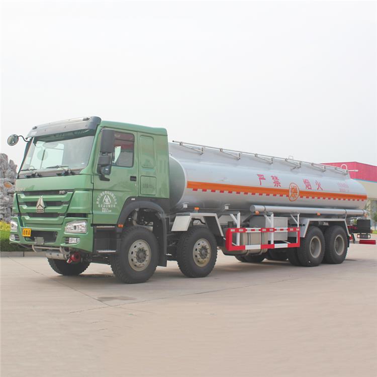 Howo 420 Mini Fuel Tankers Truck 